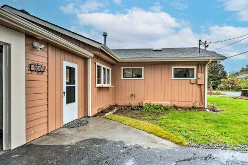Dog-friendly Crescent City Home Near Redwoods