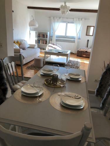 Apartamento House Demaro