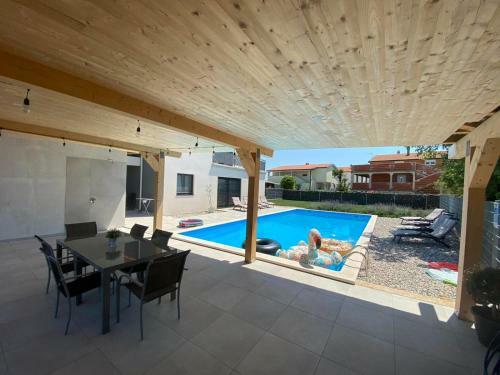 Apartamentos Enjoy Green, App With Large Swimming Pool