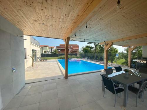 Apartamentos Enjoy Green, App With Large Swimming Pool