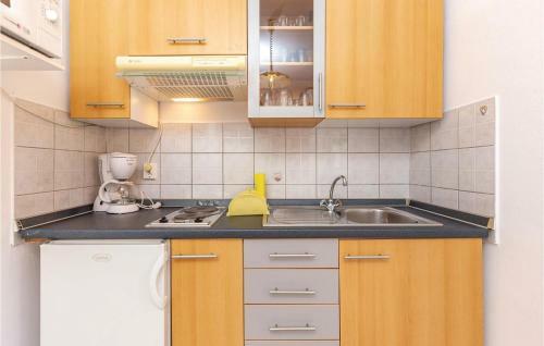 Two-bedroom Apartment In Novi Vinodolski