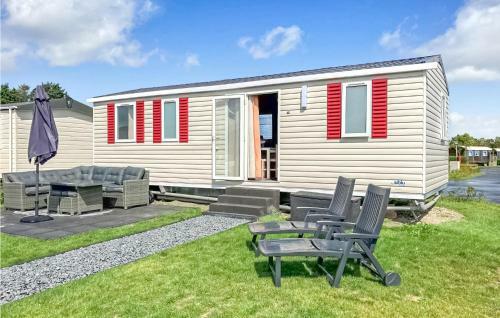 Beautiful Home In In de Bongerd With 3 Bedrooms