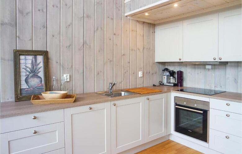 Four-bedroom Holiday Home In Lillehammer