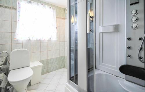 Nice Home In H�gan�s With Wifi And 4 Bedrooms