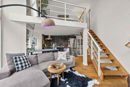 Apartamento Rare Find Loft With Fireplace @ Central Downtown