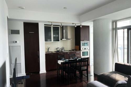 Apartamento 2br Downtown Toronto Condo Steps To Union/cn Tower