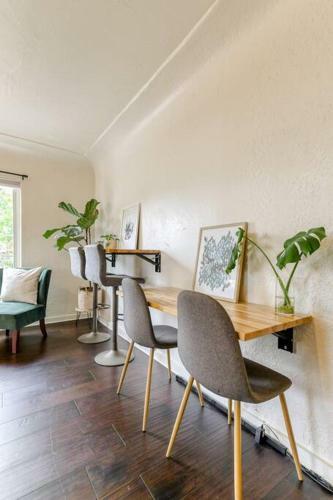 Apartamento Creative, Classic, Downtown Gem!