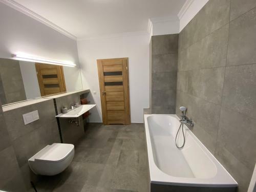 Apartamento Sch�ne 2 Raumwohnung, Neu Saniert, Hell, Stilvoll