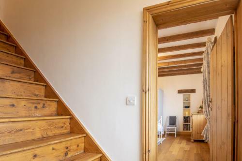 Threp'nybit Cottage