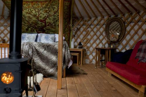 Pass The Keys Yurt From The Madding Crowd - Unique Glamping Break