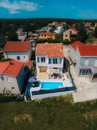 Mar-ta Apartments