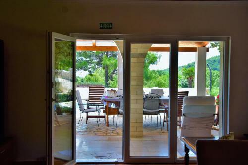 Villa Matea With Pool