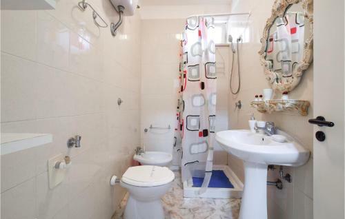 Stunning Home In Carovigno W/ 7 Bedrooms