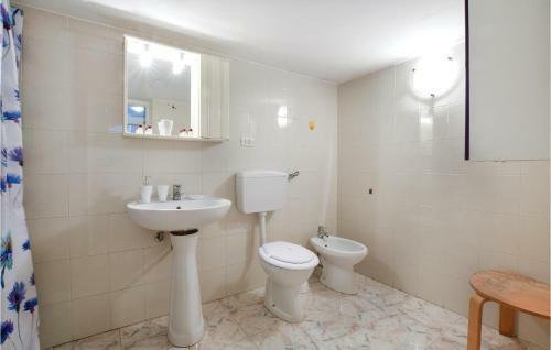 Stunning Home In Carovigno W/ 7 Bedrooms