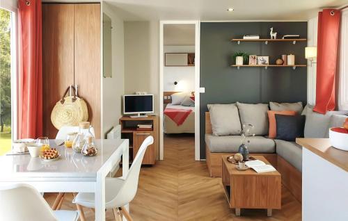 Stunning Home In Renesse With 3 Bedrooms