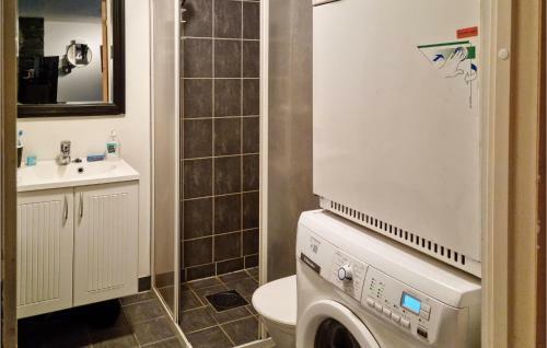 Nice Apartment In S�gne With Wifi And 2 Bedrooms