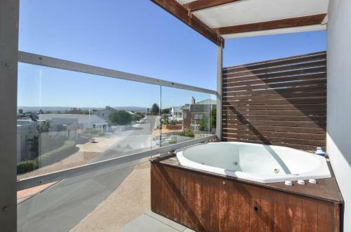 21 Flamingo House