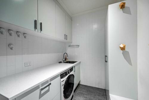 Inner-city Comfort & Charm / Narrabundah