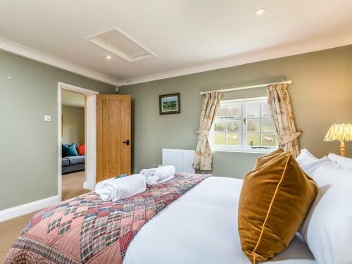 Pass The Keys Charming Country Cottage With Spectacular Views