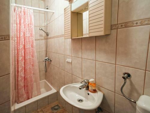 Apartments Srhoj