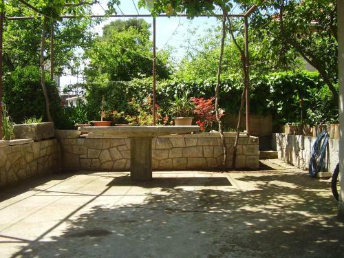 Apartments Srhoj