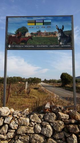 Apartments Srhoj