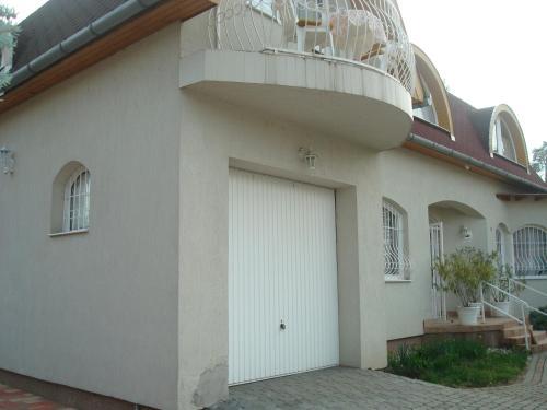 P.m. Apartman