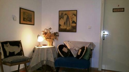 Hostal Xenonas Aloni
