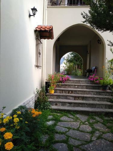 Hostal Xenonas Aloni