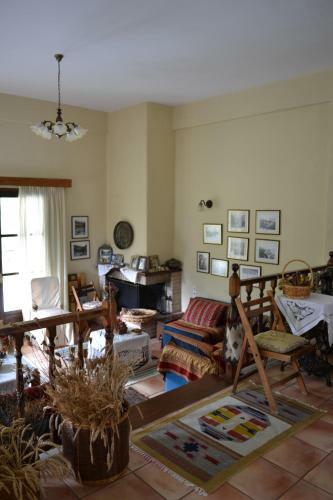Hostal Xenonas Aloni
