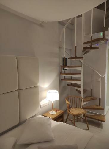 Hotel Dimani Suites
