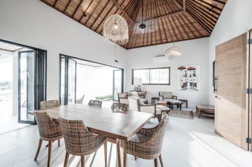 Kayu Kembar Deluxe Villa