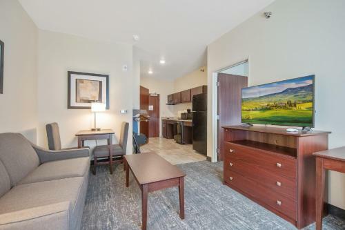 Cobblestone Hotel & Suites - Lamar