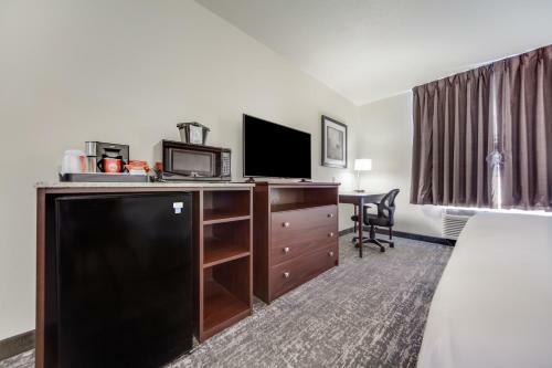 Cobblestone Hotel & Suites - Lamar