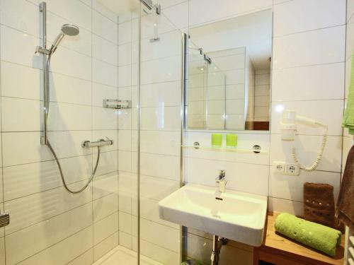 Chic Holiday Apartment Near Ischgl With Ski Room