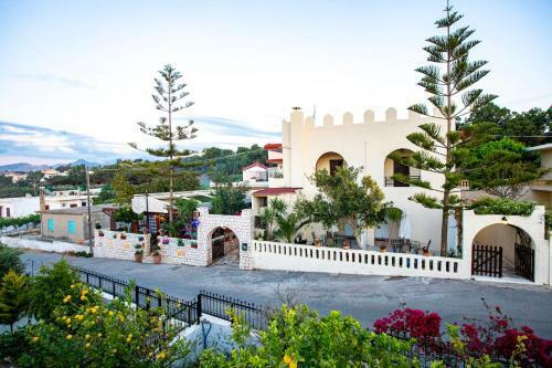 Remarkable Jasmine Apartment In Panormo