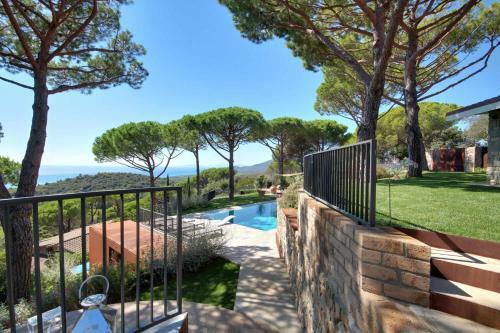 Villa Emilia Con Infinity Pool