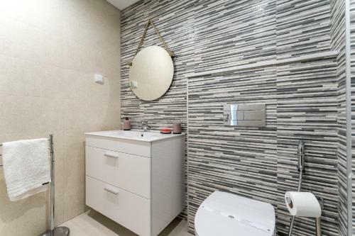 T2 Elia Apartment