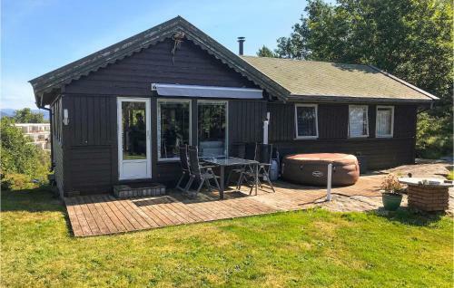 Awesome Home In Sjernar�y With Jacuzzi And 3 Bedrooms