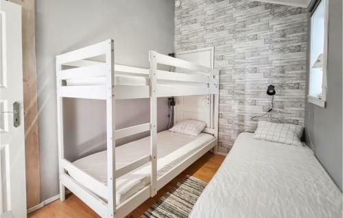 Nice Home In Sk�rhamn With Wifi And 2 Bedrooms
