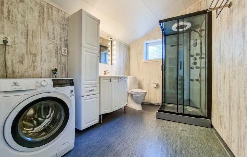 Nice Home In Sk�rhamn With Wifi And 2 Bedrooms