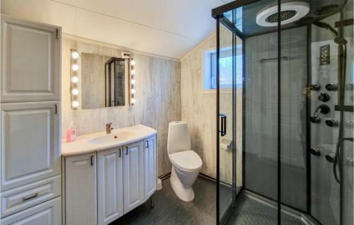 Nice Home In Sk�rhamn With Wifi And 2 Bedrooms