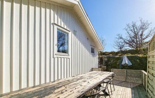 Nice Home In Sk�rhamn With Wifi And 2 Bedrooms