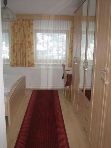 Hostal Ferienwohnungen P�tscher