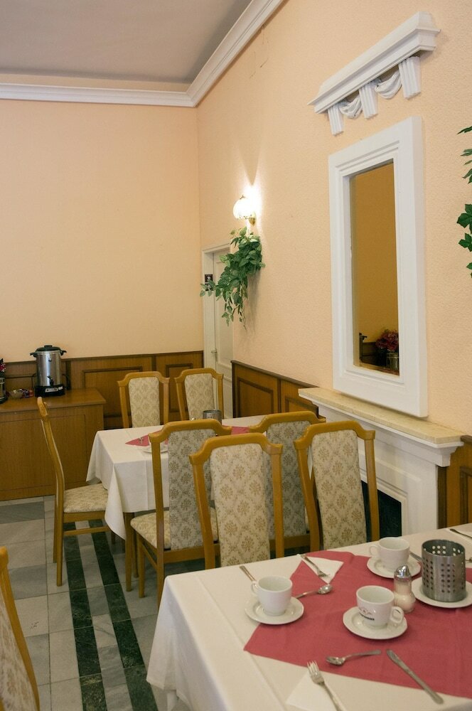 Hotel Francoise