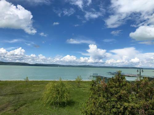 Hull�m Apartman