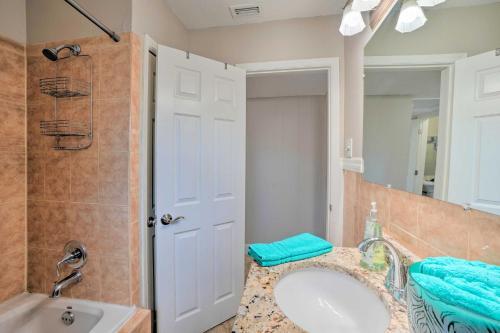 Bright And Airy Home About 6 Mi To Clearwater Beach