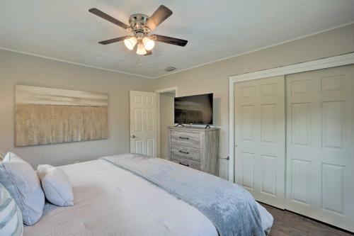 Bright And Airy Home About 6 Mi To Clearwater Beach