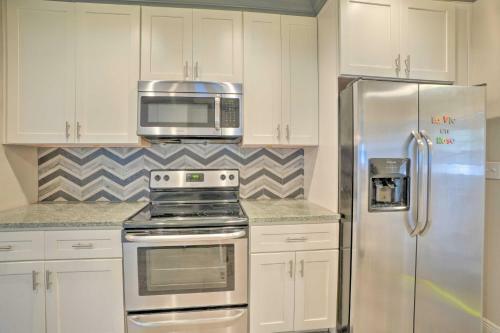 Sunny Clearwater Home - 5 Mi To Beach And Park!