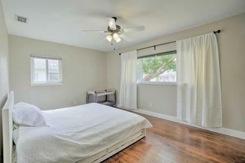 Sunny Clearwater Home - 5 Mi To Beach And Park!